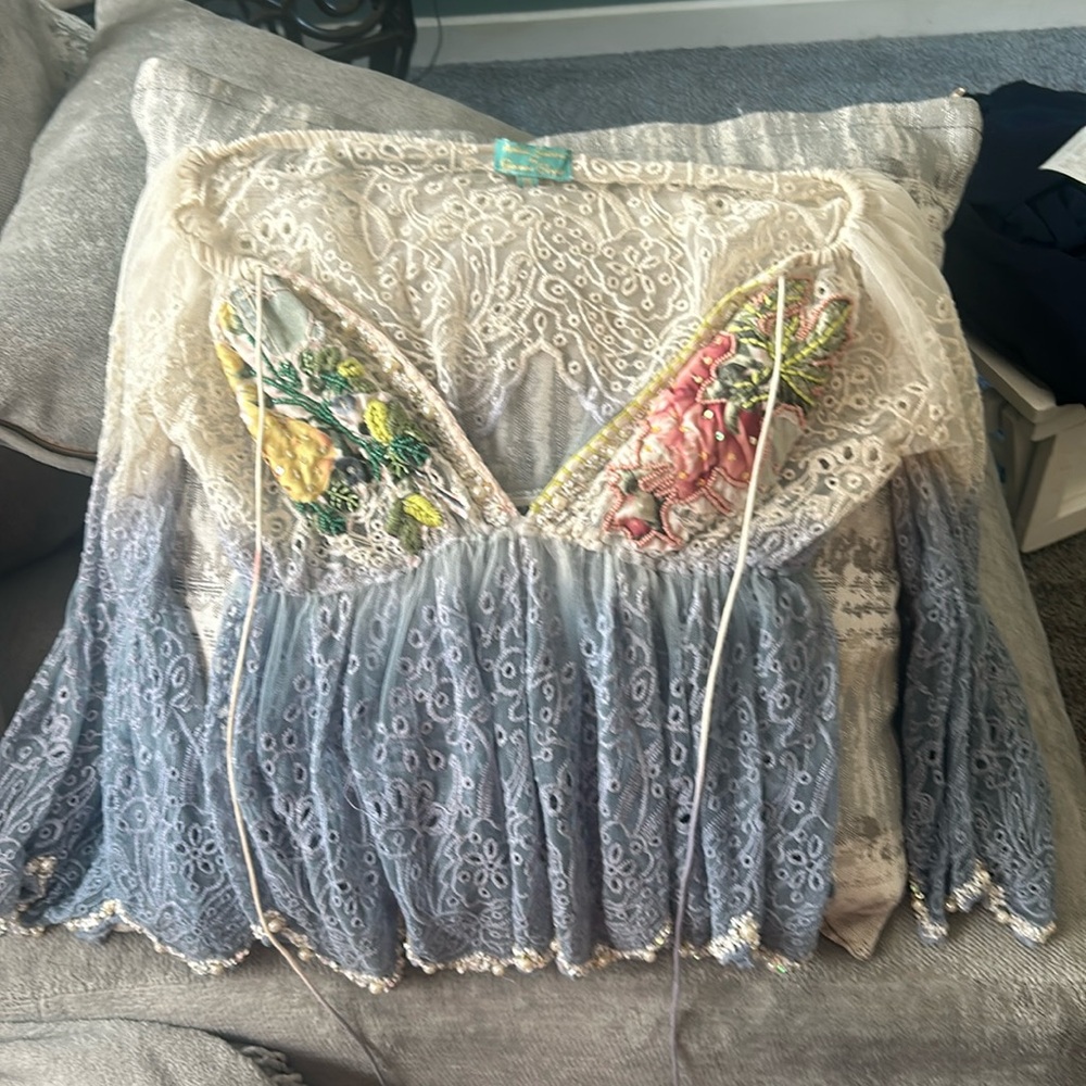Beaded good condition Bell sleeves